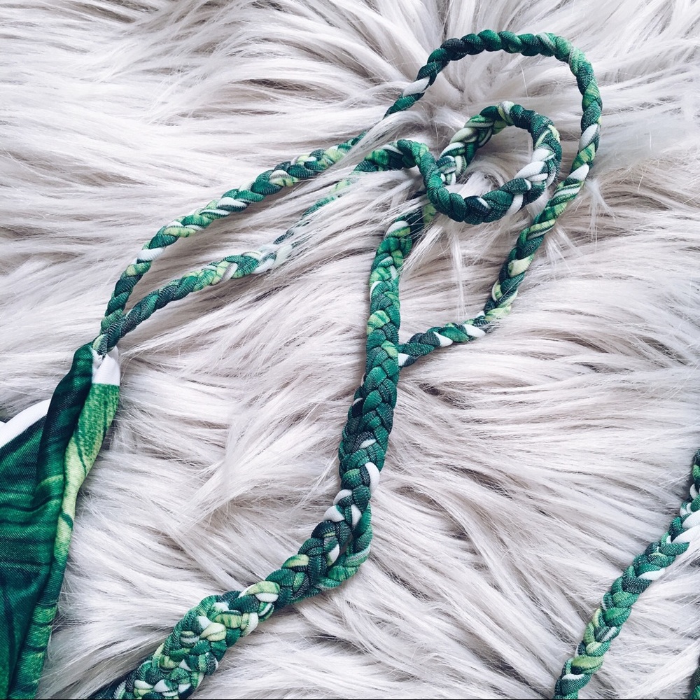 Tropical Printed Bikini Top {medium} - Picture 4 of 7